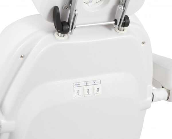 Medial 3-moottorinen hoitotuoli lämmityksellä, valkoinen